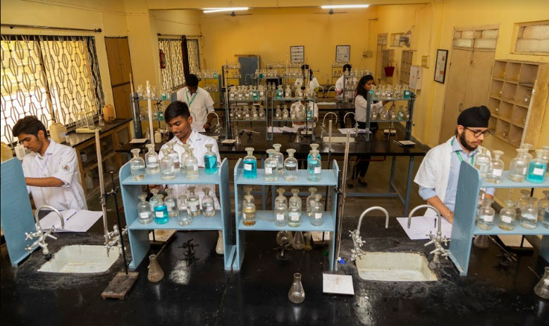 Mendeleev Applied Chemistry Lab